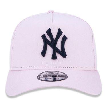 Imagem de Boné New Era 9Forty New York Yankees Rosa Snapback Aba Curva