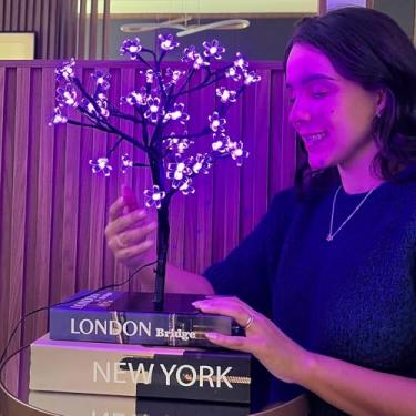 Imagem de Árvore Abajur Decoração Flor Cerejeira Cor lilás claro, luminária bivolt