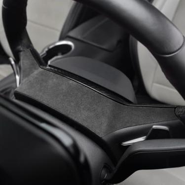 Imagem de BETTERHUMZ Capa de acabamento de volante compatível com Ford Mustang 2024 2025 para Alcantara Adesivo de decoração de couro de carbono acessórios de moldagem interior de carro (camurça preta)