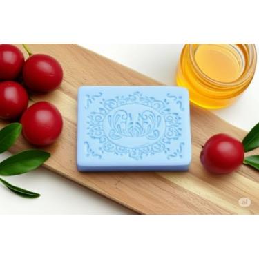 Imagem de Sabonete Artesanal de Pitanga Preta (Pitanga Preta e Mel)