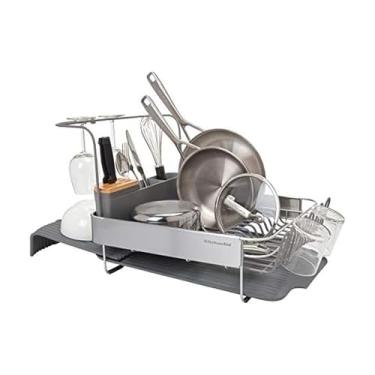 Imagem de KitchenAid Escorredor de pratos compacto para tamanho completo, expansível e resistente à ferrugem, revestido de cetim com placa de drenagem automática angular e suporte de talheres removível, 61 cm, carvão