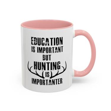 Imagem de Caneca de café com tema de caça, presente para entusiastas de atividades ao ar livre, presente para caçadores, design de educação e caça, cabine rústica