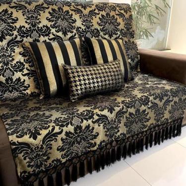 Imagem de Kit Manta Medalhão, 2 Capas de Almofada e 1 Almofada Retangular Luxo P