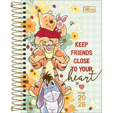 Imagem de Tilibra - Agenda Espiral Diária 12,9 x 18,7 cm Pooh 2026 - Fundo Verde - Keep Friends - TILIBRA