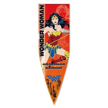 Imagem de Bandeira WONDER WOMAN Oficialmente Licenciada – 45,7 cm x 149 cm – Decorações de aniversário de super-herói WONDER WOMAN Autêntico DC Comics para festas internas e exibições ao ar livre