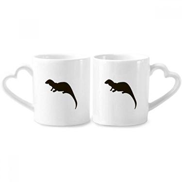 Imagem de Conjunto de canecas de porcelana de casal com retrato de animal marinho preto com alça de coração de cerâmica