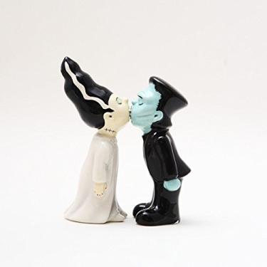 Imagem de Pacific Giftware 3.5 inches Frankenstein & Bride Kissing Magnetic Salt and Pepper Shaker Couple Kitchen Set