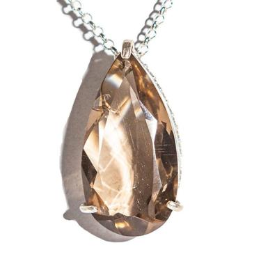 Imagem de Colar Gota Facetado Quartzo Fumê Garra Zircônia Prata 950