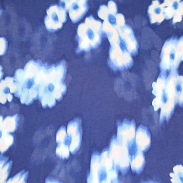 Imagem de STYLISH FABRIC Flores médias Hi Multi Chiffon Lavado Estampa Elástica, 100% Poliéster, Maternidade, Decoração, Tecido, Vestuário, Tecido DIY, Azul Crepúsculo Azure 15 metros