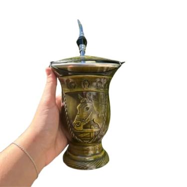 Imagem de Kit Chimarrão: Cuia Porongo com Gravura de Cavalo, Bomba de Inox e Bocal de Inox (Amarelo pedra preta)