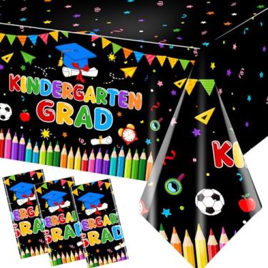 Imagem de Guzbewu Toalha de mesa de formatura de jardim de infância, 3 peças, de plástico, descartável, impermeável, pré-escolar, decoração de formatura para pré-escola, dourada e preta