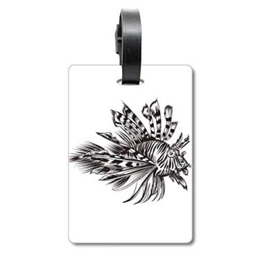 Imagem de Marine Life — Ilustração de peixe preto com etiqueta para bagagem e cartão para pendurar