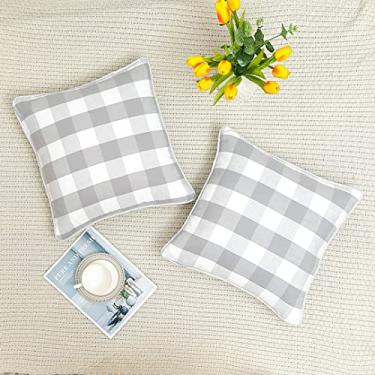 Imagem de Amzdecor Conjunto de 2 capas de almofada xadrez xadrez búfalo com 2 fronhas decorativas quadradas rústicas, textura de linho para decoração de páscoa para casa sofá de cama de carro (cinza e branco,