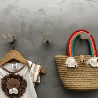 Imagem de 3 Ganchos de parede Coroa e Laço decoração infantil princesa - Souveni