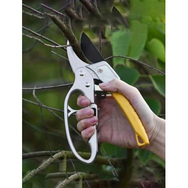 Imagem de 1 tesoura de poda, podador com mola, cortador de tesoura para economizar trabalho para colher frutas ou podar galhos, ferramenta de jardim, amarelo prata