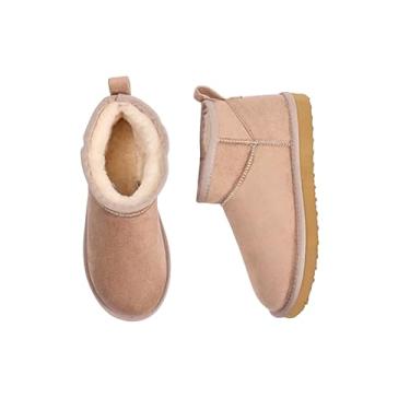 Imagem de Bota feminina com bico redondo e sola plana forrada em sherpa no tornozelo, Camurça sintética marrom claro/TAM 35/36/37/38/39/40.Apos a compra envie uma mensagem com o seu número desejado.