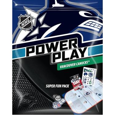 Imagem de NHL Hockey Power Play Pack com cartas e adesivos de hóquei, inclui discos de jogo de equipe colecionáveis, pôsteres de hóquei e jogos de cartas para fãs de hóquei, livro do dia do jogo NHL, presentes