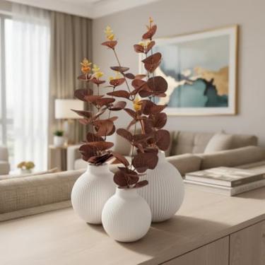 Imagem de Trio De Vasos Decorativos Com Flores de eucalipto Artificial Toque Real (Vaso BRANCO/Folha VERMELHA)
