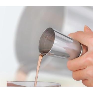 Imagem de Medidor Dosador Duplo de Bebidas em Inox, 30ml e 60ml.Formato que Facilita o Manuseio e a Precisão das Medidas, Evitando Desperdícios e Garantindo a Perfeição dos Seus Drinks.