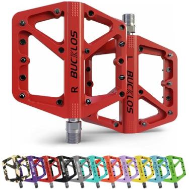 Imagem de BUCKLOS Pedais de mountain bike pedais MTB planos, bicicleta de estrada adulto grande plataforma pedal com alças antiderrapantes para cascalho/bicicleta híbrida/cruzador de praia (9/16 nylon vermelho)