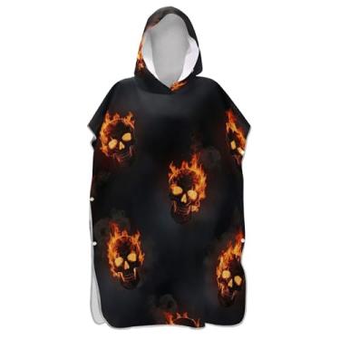 Imagem de TSENQUE Poncho de surfe Cool Skulls Fire Dark Black para trocador adulto de secagem rápida, ponchos adultos para mulheres, toalhas de banho com capuz