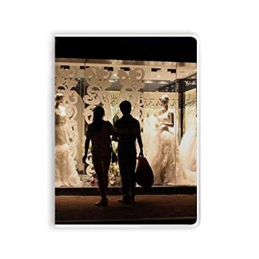 Imagem de Caderno para fotografia de cena noturna de casamento com capa de chiclete, diário de capa macia