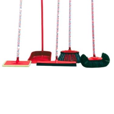 Imagem de Kit com Vassoura Pelo Bola Original de Crina, Vassoura Multiuso, Rodo Grande de Borracha 40cm. Lava Azulejo Esfregão e Pá de Lixo todos com cabos