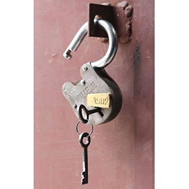 Imagem de Cadeado de reprodução antiga, cadeado para porta-malas antigo, rack de vinho, sombra, celeiro, portão, com duas chaves Skelton visual vintage (adega)