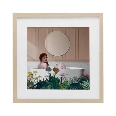 Imagem de Stupell Industries Impressão emoldurada vintage Lady in Bath Birch Under Glass da Seven Trees Design, 33 x 33