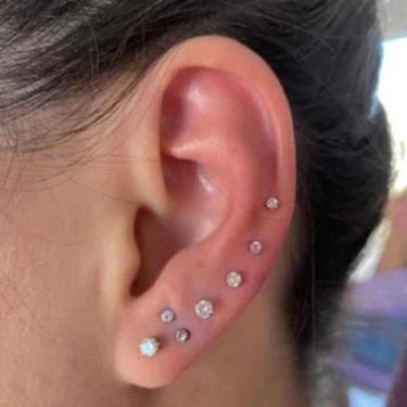 Imagem de Piercing Tragus Cartilagem Ponto De Luz Zirconia Microponto - RaraStee