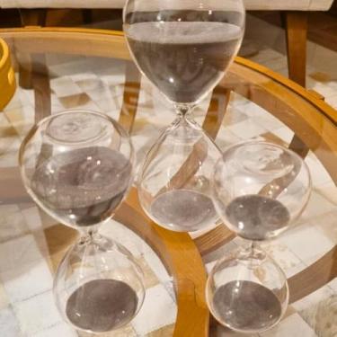Imagem de Ampulheta Decorativa Vidro 5 Min – Charme e Estilo para Qualquer Ambiente (Cinza)