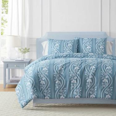 Imagem de Martha Stewart - Conjunto de edredom King, frente de cetim suave com brilho sutil e reverso de percal de algodão leve, conjunto de cama de 3 peças com fronhas combinando (azul listrado Sophia)