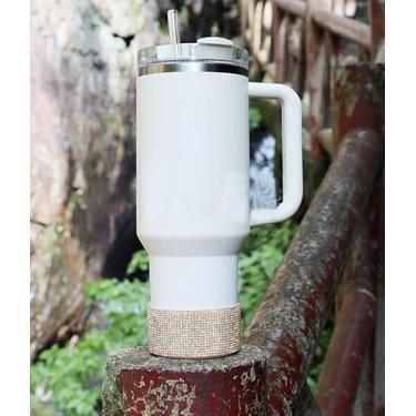 Imagem de Bota de silicone Diamond Glitter para copos, capa protetora inferior antiderrapante para garrafas de água de 567 a 1,134 g, serve em bases de 7 a 7,4 cm