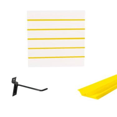 Imagem de Painel Canaletado Branco em Mdf 0,61 x 0,61m com Perfil Pvc Amarelo e 
