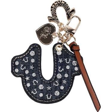 Imagem de True Religion Pingente de bolsa de ferradura jeans, chaveiro dourado com pingente de coração e alça de destaque, jeans escuro