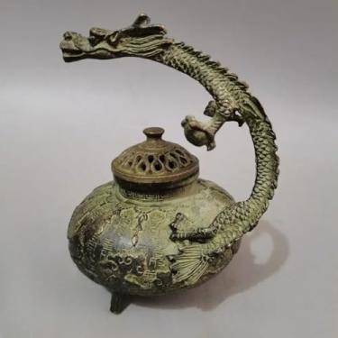 Imagem de FENNYYAR Estátua de queimador de incenso de dragão Baishou de bronze de artesanato antigo, 15 cm, ornamento de mesa de sala de estar em casa