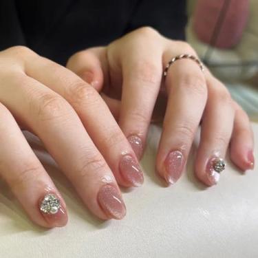 Imagem de Kit de unhas postiças ovais curtas com design de strass cola em gel nas unhas para mulheres, cobertura completa, bastão falso de acrílico, manicure para casamento, 24 peças