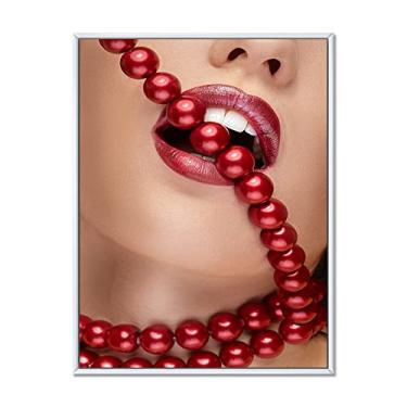 Imagem de DesignQ Boca feminina com batom vermelho mordendo pérolas vermelhas - Impressão de arte de parede em tela emoldurada moderna