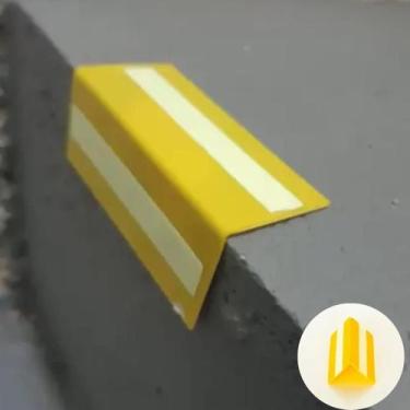 Imagem de Sinalizador degrau fotoluminescente 70x30mm s/adesivo 20pçs - LAGGE AC