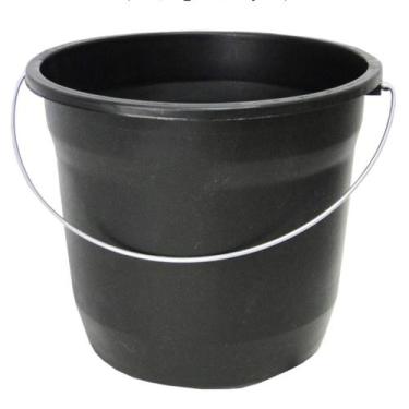 Imagem de Balde de plastico redondo preto com alca de metal 5l 19x23cm de ø - PL
