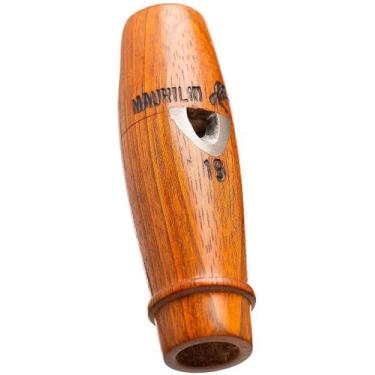 Imagem de Pio 19 em Madeira Jatobá - Ave Macuco com boca metálica - PIO MAURILIO