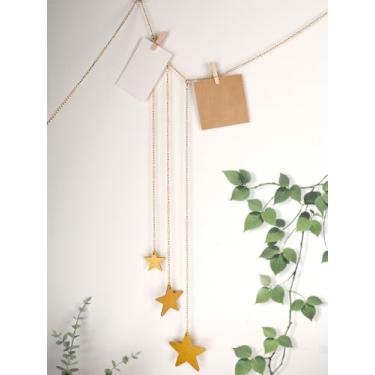 Imagem de Decoração de parede para exibição de fotos, guirlanda boho em forma de estrela com correntes de metal, porta-cartões com 30 clipes de madeira, decoração de arte de parede para sala de estar, quarto