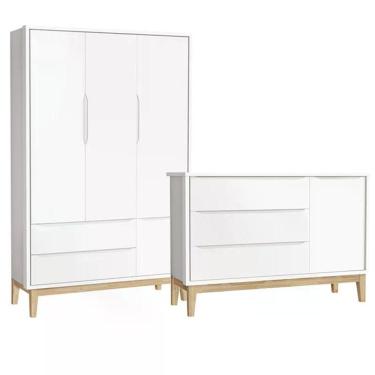 Imagem de Jogo De Quarto Classic Guarda Roupa 3 Portas E Cômoda Branco Fosco Com Pés Madeira Natural - Reller Móveis Branco Fosco