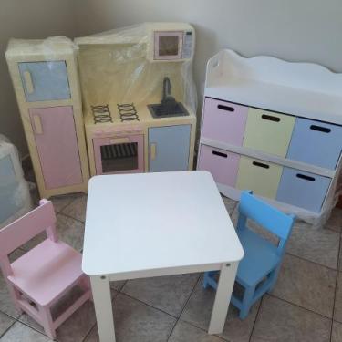 Imagem de Mesa infantil com 2 cadeiras indicada ate 5 anos - LOREN.LOKE, Amarelo