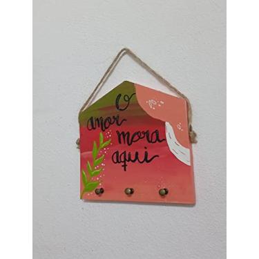 Imagem de Porta-chaves Artesanal Decorativo - O amor mora aqui