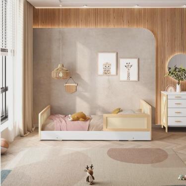 Imagem de Cama Infantil Solteiro Montessoriano Lift em Madeira Maciça com Rattan 1 Grade Casatema