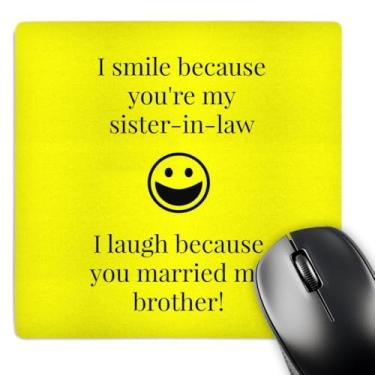 Imagem de Ditado engraçado para a irmã em um fundo amarelo - Mouse pad, 20 x 20 cm (mp_224163_1)