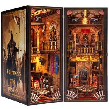 Imagem de Kit Book Nook NookMaster Knight's Castle Dollhouse com trono