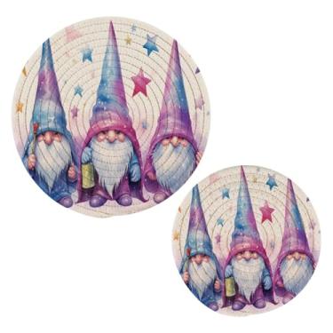 Imagem de Blueangle 2 peças de três gnomos de desenho animado - conjunto de pegadores de panela de tecido redondo - almofadas quentes trançadas de algodão - porta-copos - tapetes de mesa para cozinhar e assar