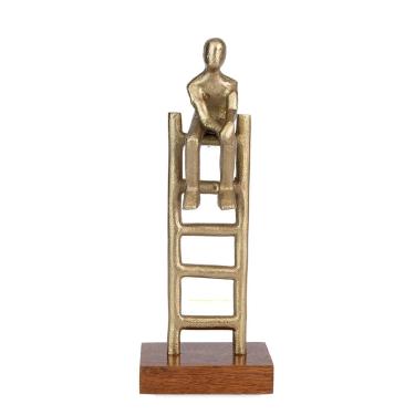 Imagem de Escultura Decorativa Pessoa em Madeira e Metal Dourado 33cm 22211 Mart